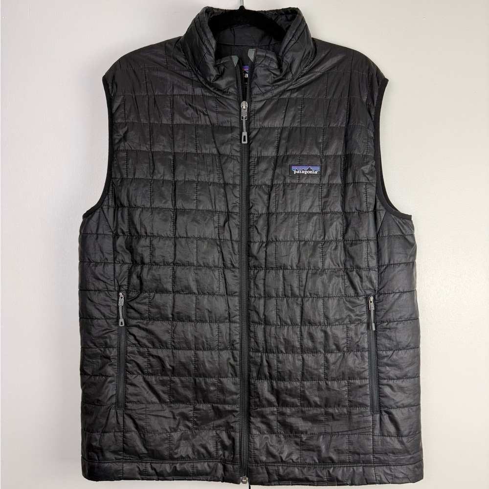 Patagonia Men's Size Large Lightweight Black Puffer Vest Style #84242